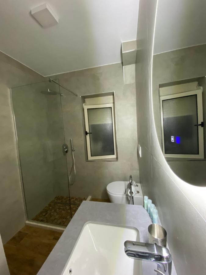 Ferienwohnung Lucas Downtown Tirana Exterior foto